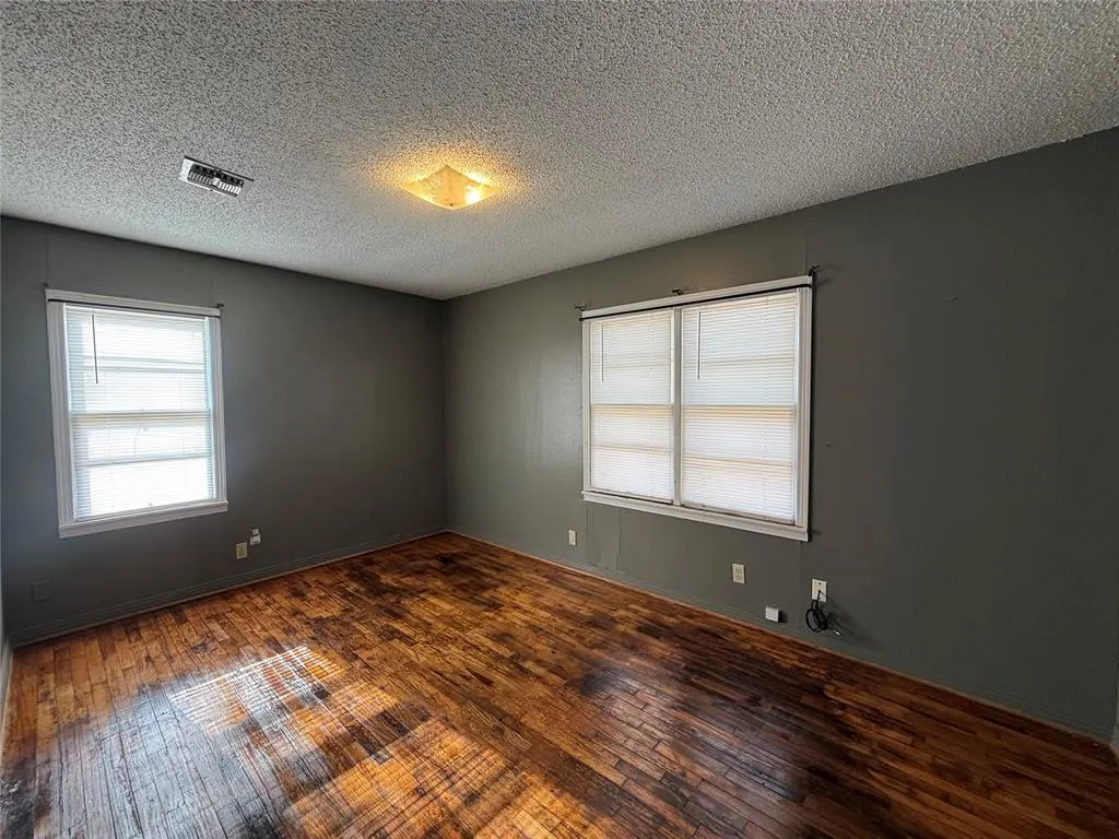 Photo 12 — 1501 N Crain Street, Altus, OK 73521
