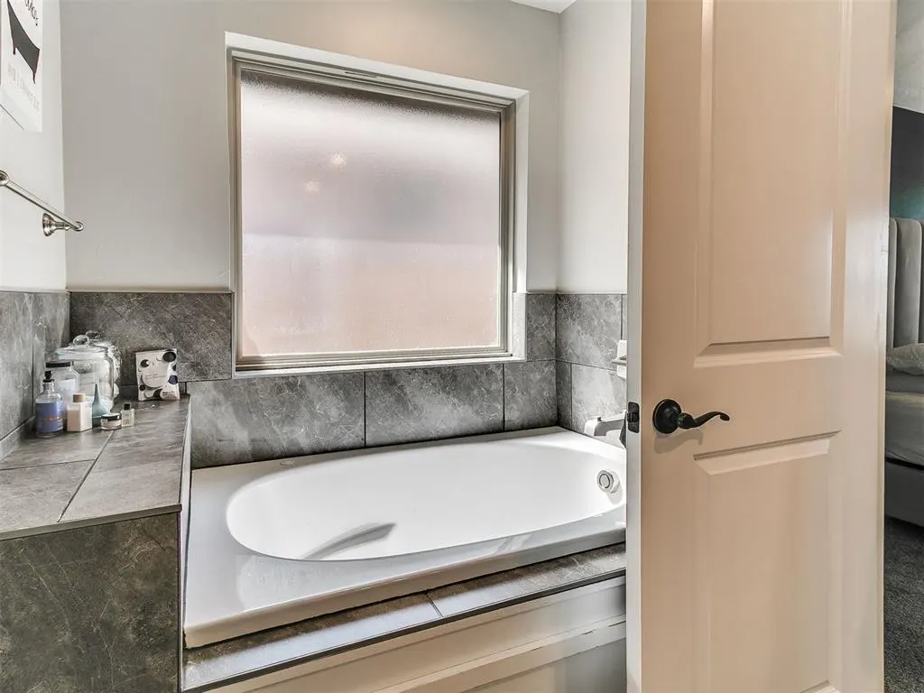 Photo 41 — 18709 Grove Parkway, Edmond, OK 73012