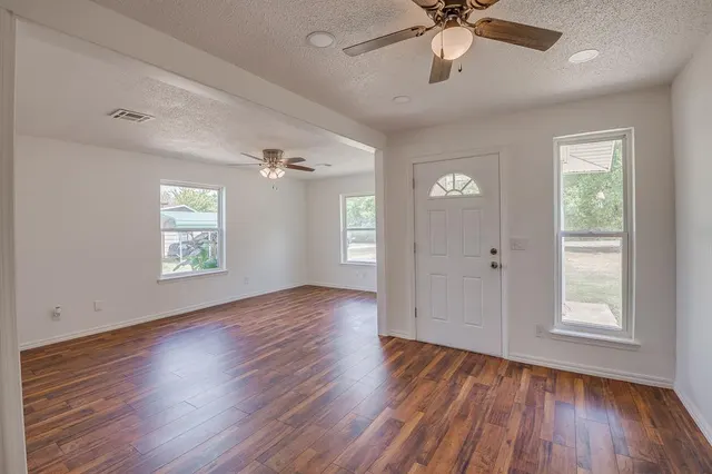 Photo 3 — 965 Cabin Road, Harrah, OK 73045