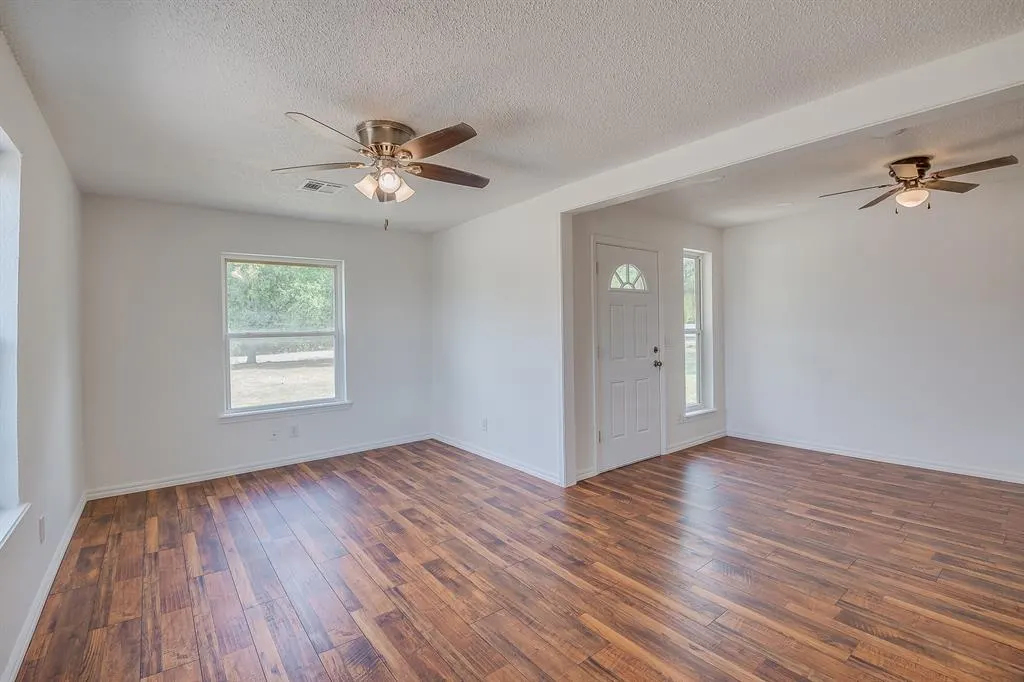 Photo 4 — 965 Cabin Road, Harrah, OK 73045