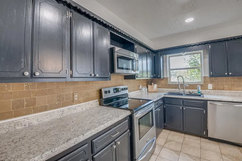 Photo 13 — 965 Cabin Road, Harrah, OK 73045