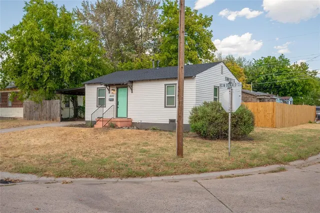 Photo 2 — 5600 N Donald Avenue, Warr Acres, OK 73122
