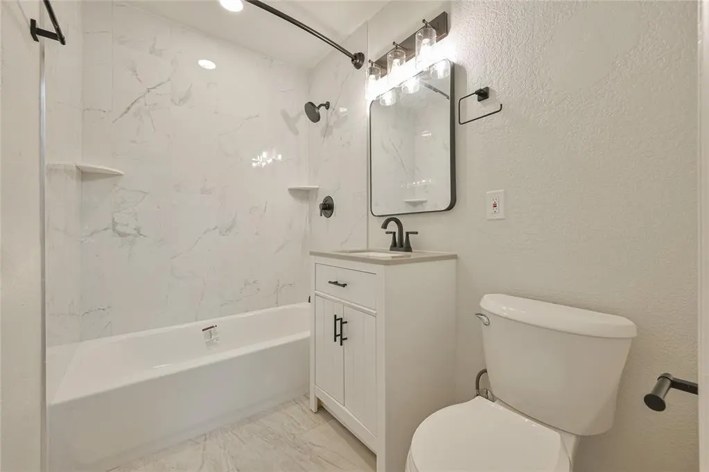 Photo 17 — 5600 N Donald Avenue, Warr Acres, OK 73122
