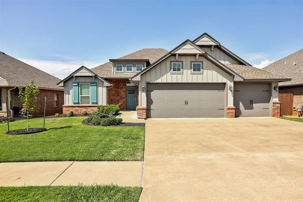Photo 2 — 8117 NW 160th Street, Edmond, OK 73013