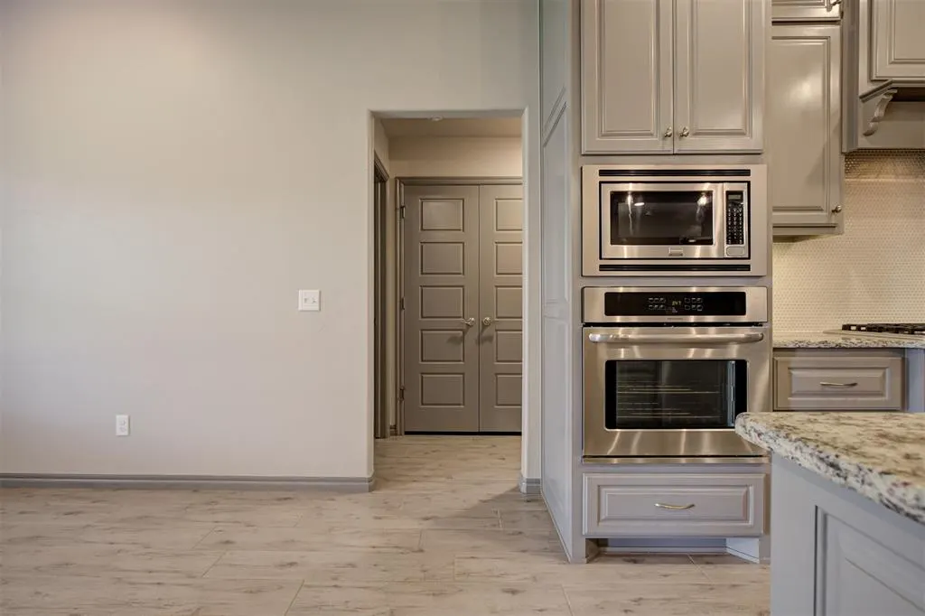 Photo 32 — 8117 NW 160th Street, Edmond, OK 73013