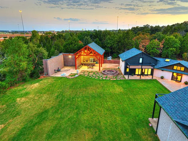 Photo 4 — 5220 NE 131st Court, Edmond, OK 73013