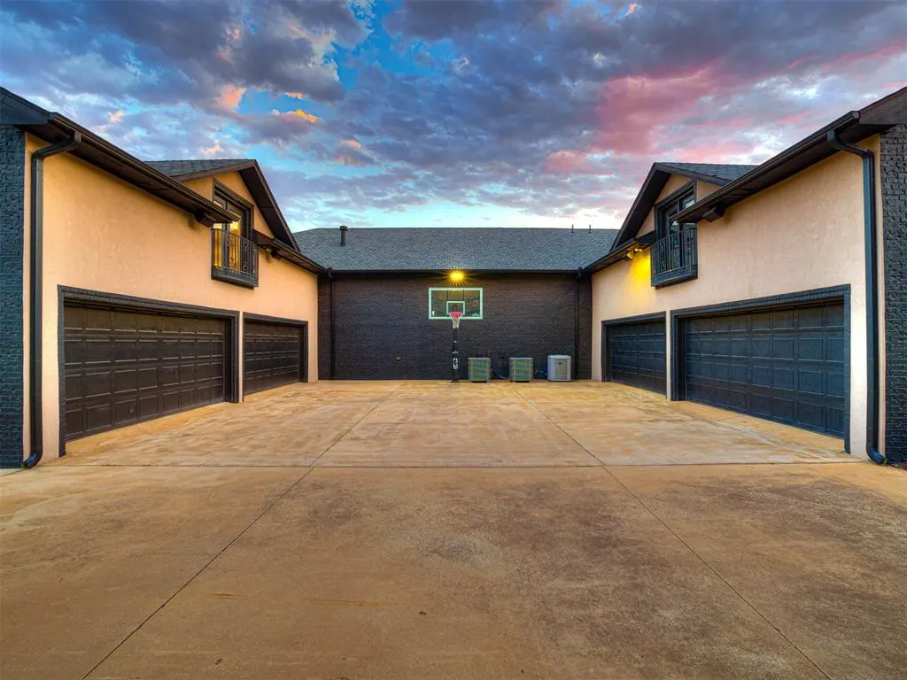 Photo 8 — 5220 NE 131st Court, Edmond, OK 73013
