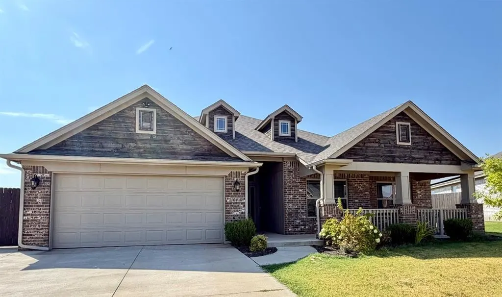 Front exterior — 10432 NW 33rd Street, Yukon, OK 73099