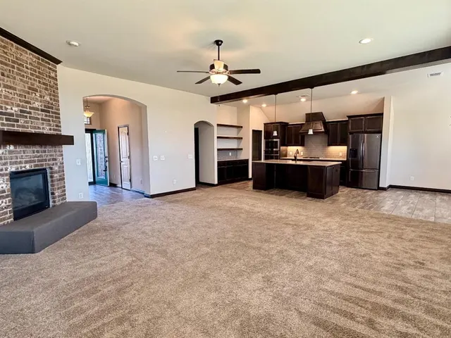 Photo 3 — 10432 NW 33rd Street, Yukon, OK 73099