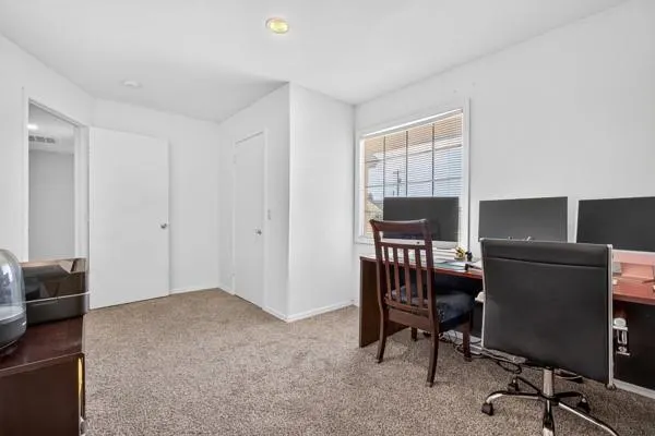 Photo 17 — 1460 N Broadway Avenue, Moore, OK 73160