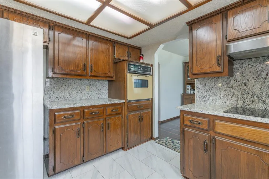 Photo 14 — 212 Americana Court, Norman, OK 73069