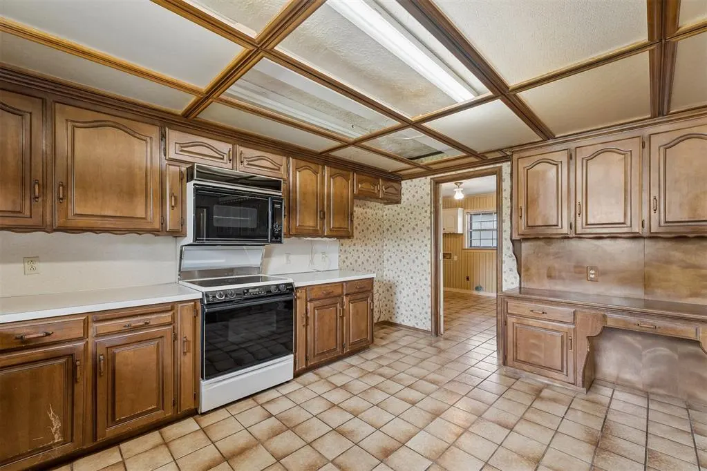 Photo 14 — 1527 Holliday Drive, Norman, OK 73069