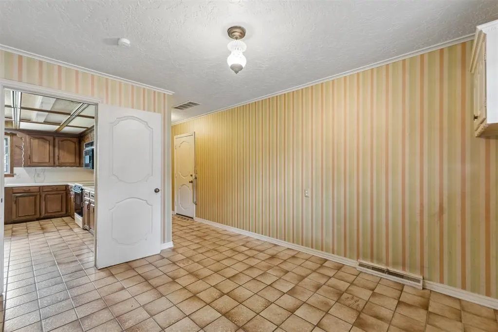 Photo 39 — 1527 Holliday Drive, Norman, OK 73069