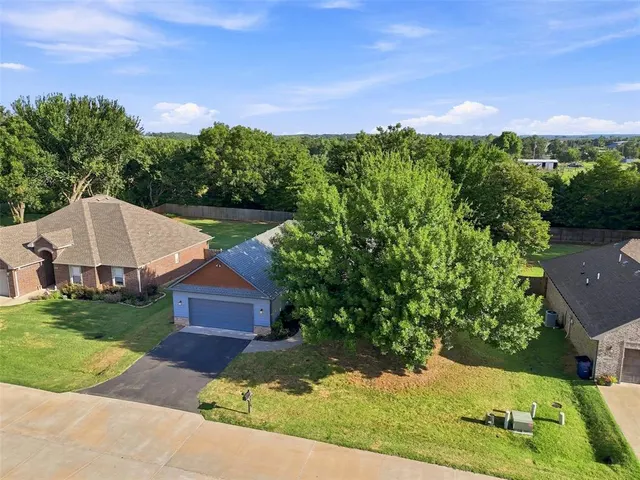 Photo 7 — 4824 W Oakcrest Road, Stillwater, OK 74075