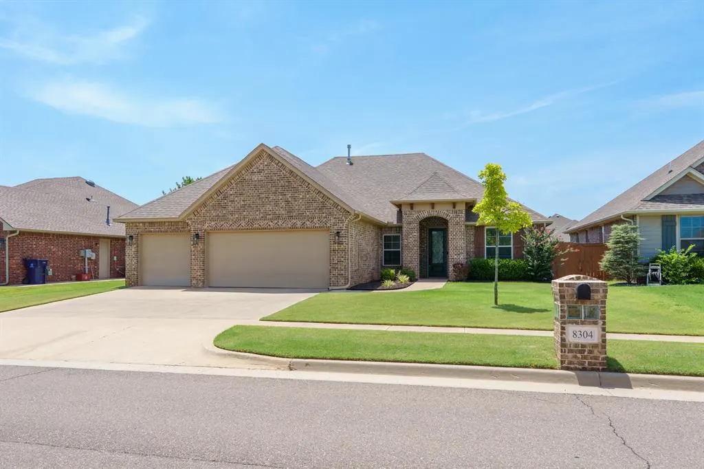Front exterior — 8304 NW 159th Street, Edmond, OK 73013