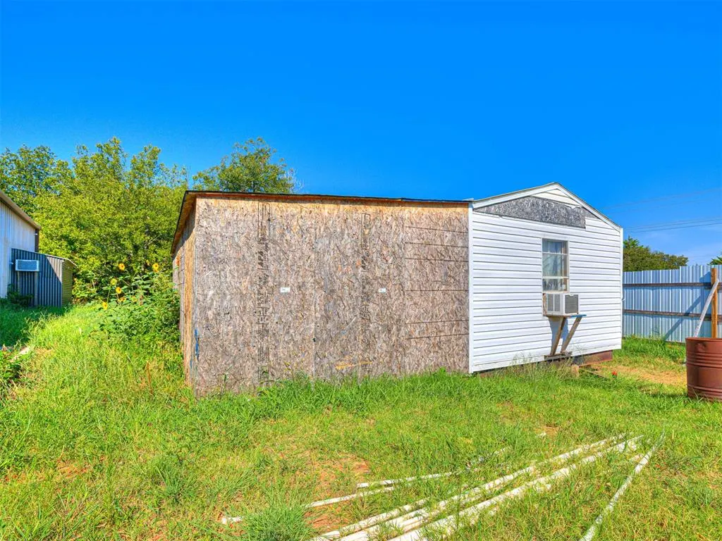 Photo 21 — 1201 E 15th Street, Chandler, OK 74834