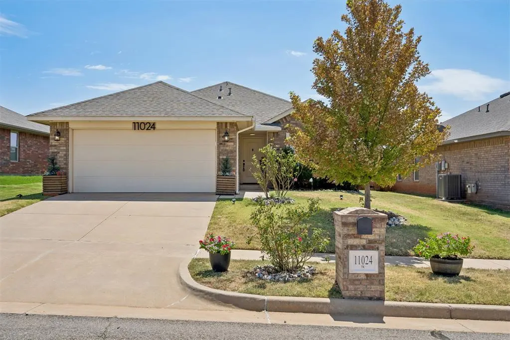 Front exterior — 11024 NW 95th Street, Yukon, OK 73099