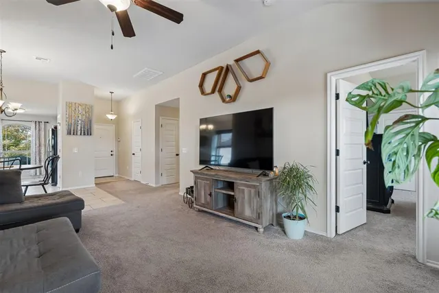 Photo 7 — 11024 NW 95th Street, Yukon, OK 73099
