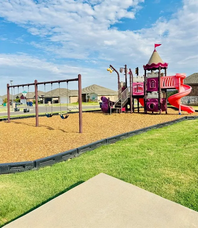 Photo 35 — 11024 NW 95th Street, Yukon, OK 73099