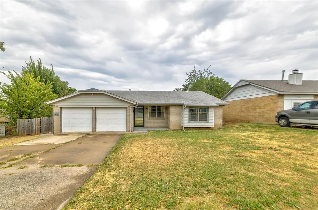 Front exterior — 628 Baer Drive, Moore, OK 73160