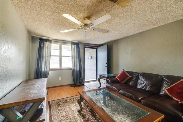 Photo 8 — 628 Baer Drive, Moore, OK 73160