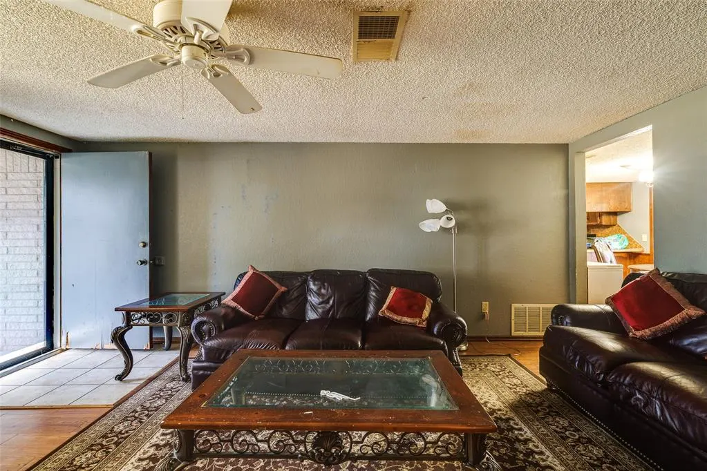 Photo 10 — 628 Baer Drive, Moore, OK 73160