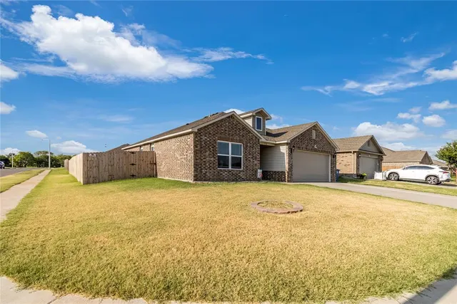 Photo 3 — 532 SE 5th Terrace, Newcastle, OK 73065