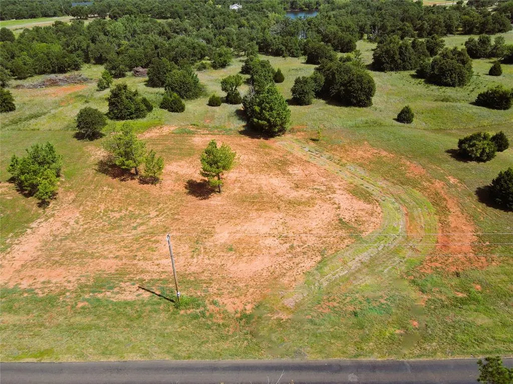 Photo 4 — 3355 NE 10th Street, Blanchard, OK 73010