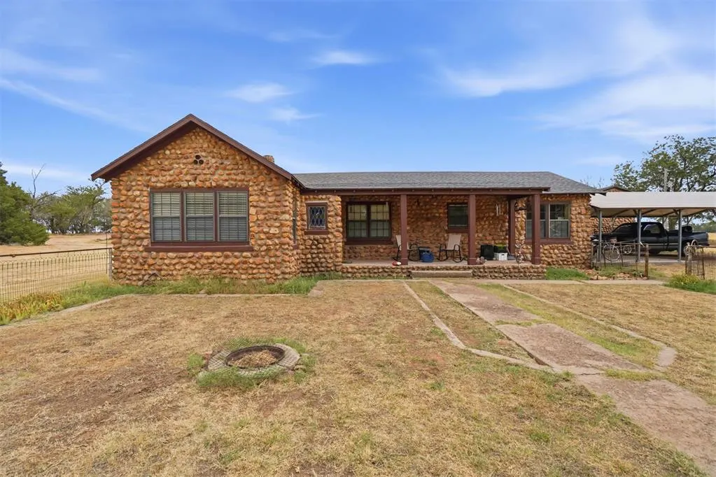 Front exterior — 30749 N County Road 2030 Road, Granite, OK 73547