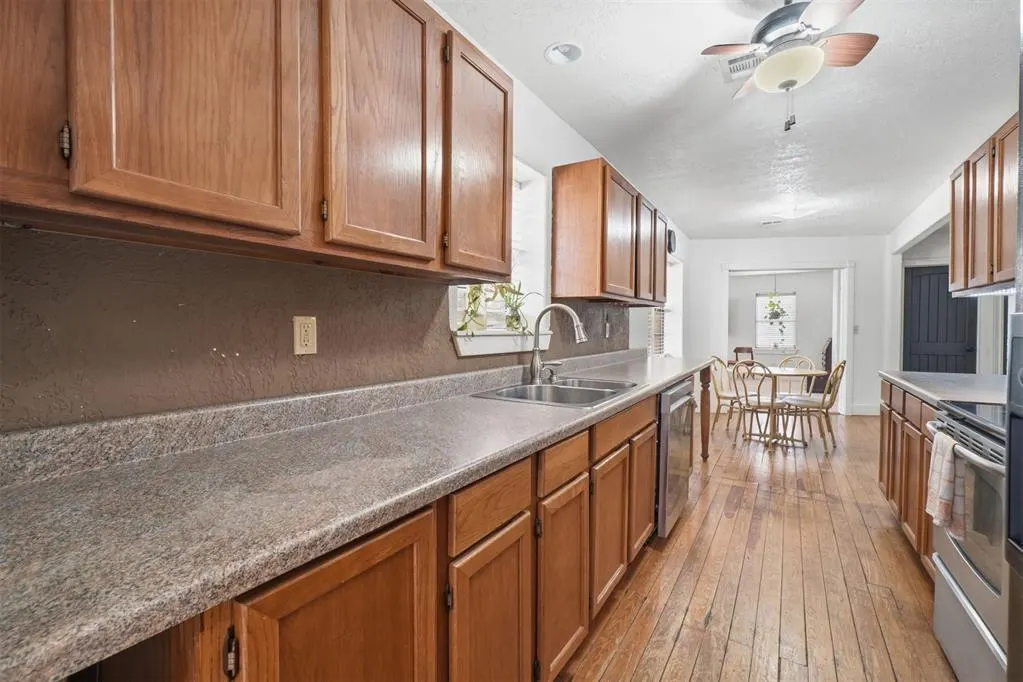 Photo 16 — 30749 N County Road 2030 Road, Granite, OK 73547