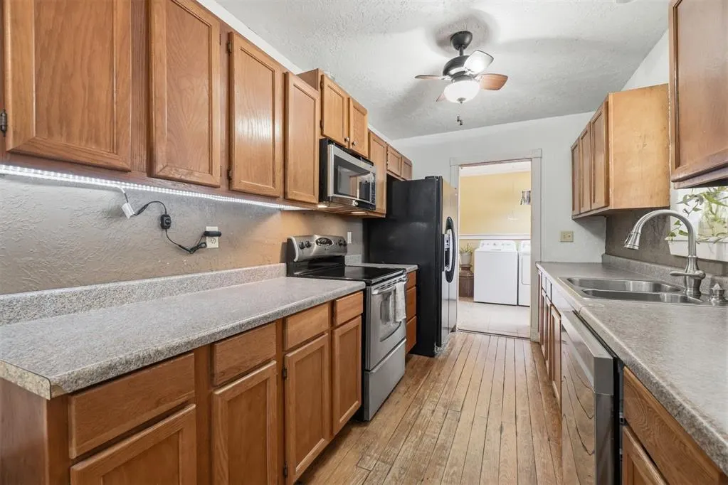 Photo 17 — 30749 N County Road 2030 Road, Granite, OK 73547