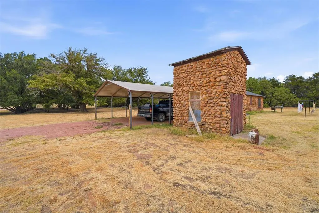 Photo 31 — 30749 N County Road 2030 Road, Granite, OK 73547