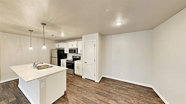 Photo 6 — 4922 Avion Court, Oklahoma City, OK 73135