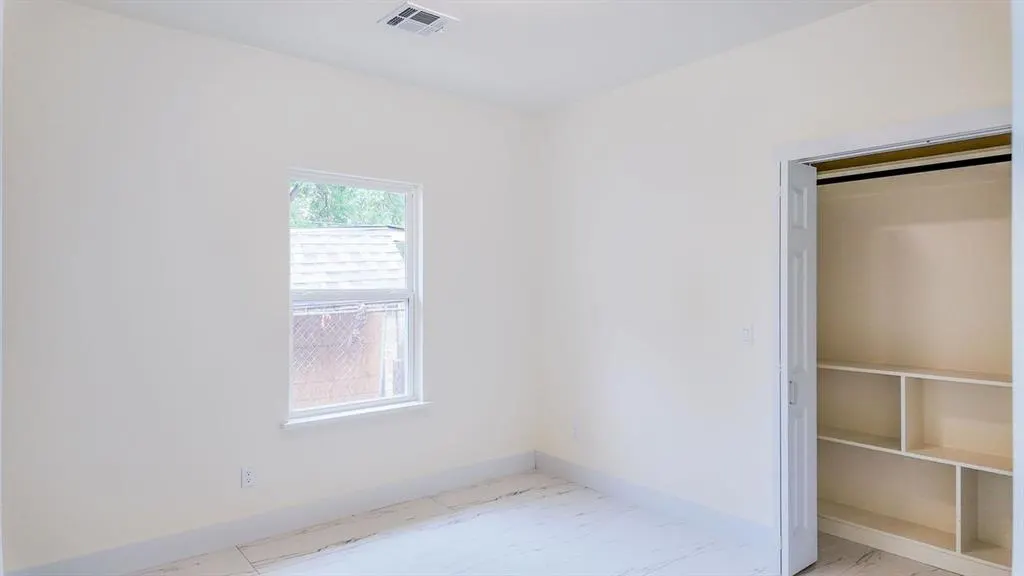 Photo 14 — 325 SE 19th Street, Oklahoma City, OK 73129