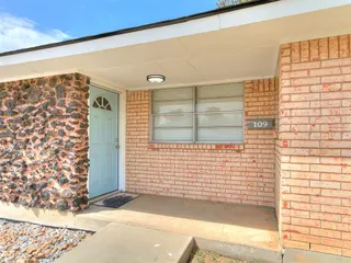 Sold home at 109 SW 14th Street