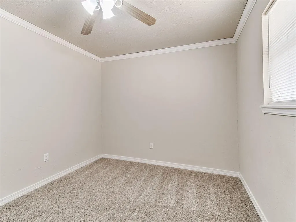 Photo 16 — 109 SW 14th Street, Oklahoma City, OK 73160