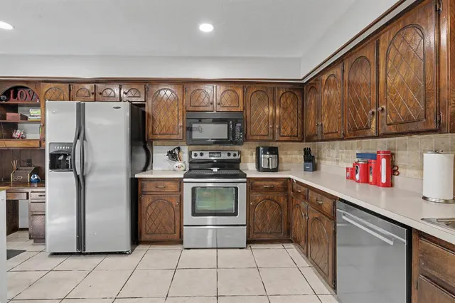 Photo 6 — 812 Kelly Park Road, Edmond, OK 73003