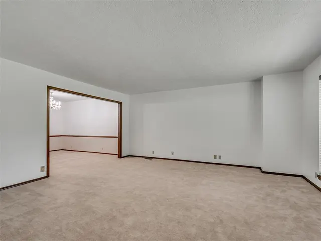 Photo 3 — 3213 Adobe Drive, Edmond, OK 73013