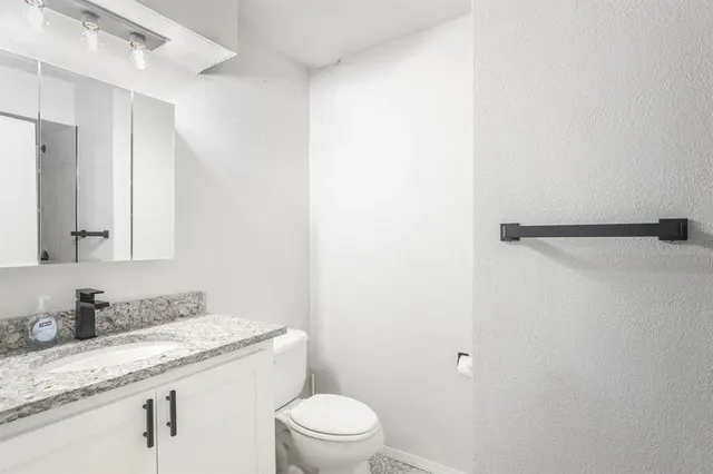 Photo 6 — 401 SE 12th Avenue 137, Norman, OK 73071