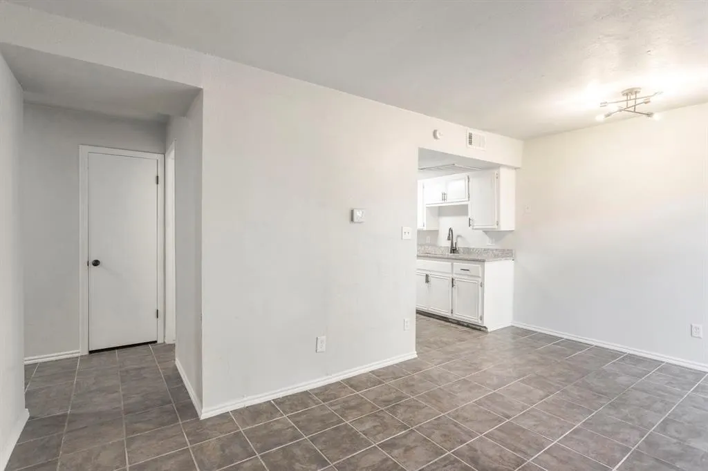 Photo 12 — 401 SE 12th Avenue 137, Norman, OK 73071