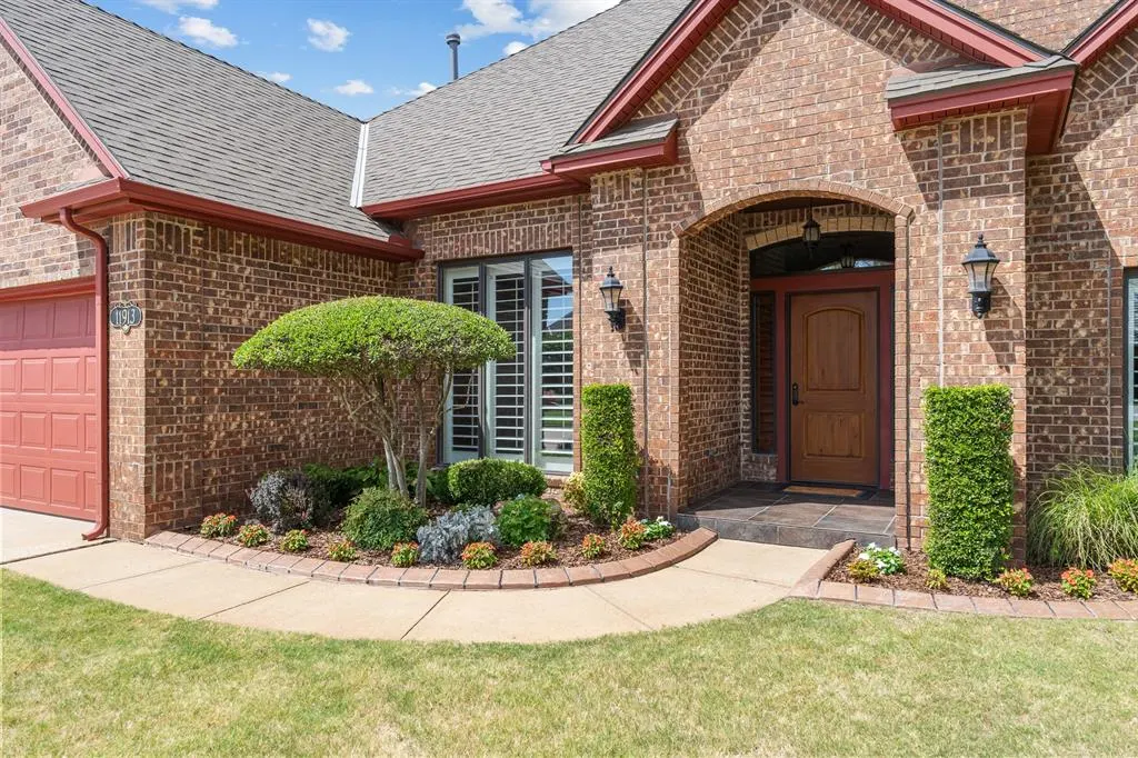 Photo 2 — 11913 Chelsea Chase, Oklahoma City, OK 73170