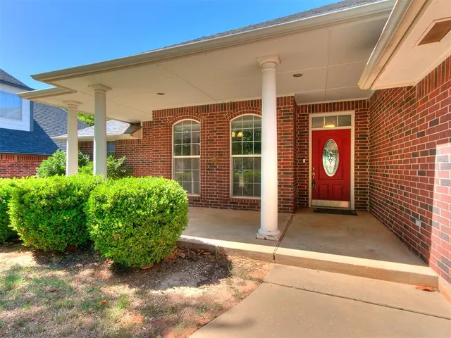 Photo 3 — 309 E Richmond Terrace, Mustang, OK 73064