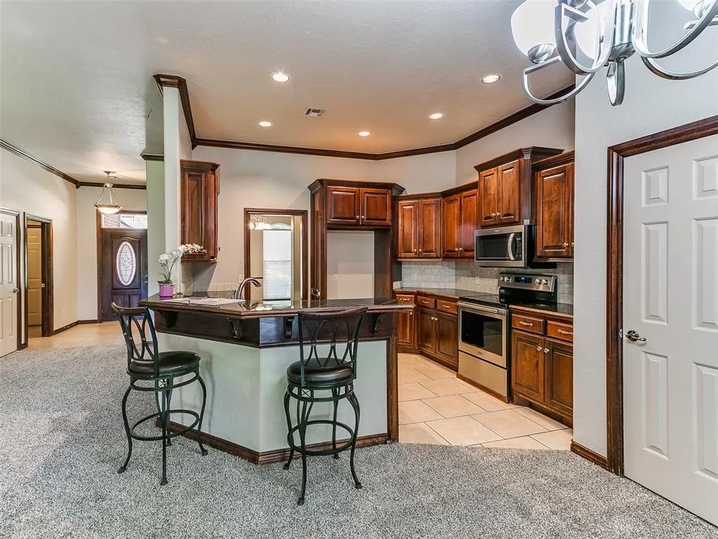 Photo 16 — 309 E Richmond Terrace, Mustang, OK 73064