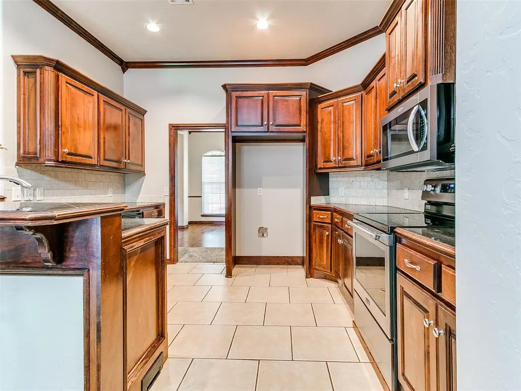 Photo 17 — 309 E Richmond Terrace, Mustang, OK 73064