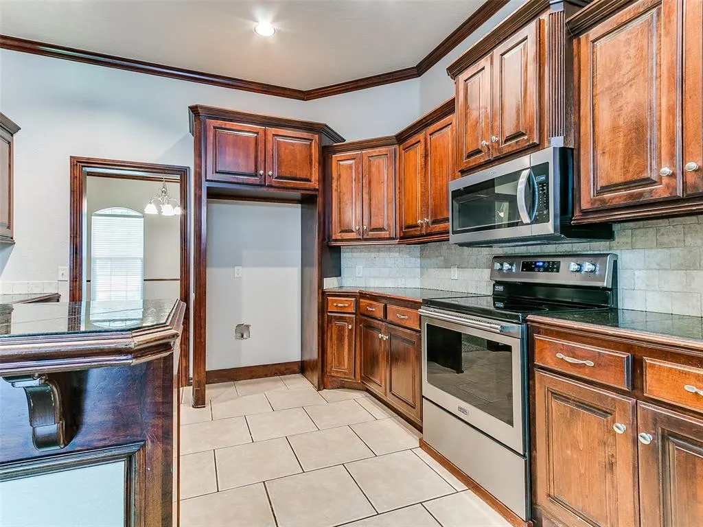 Photo 18 — 309 E Richmond Terrace, Mustang, OK 73064