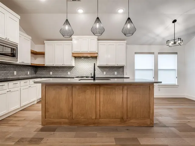 Photo 6 — 3113 Montane Court, Norman, OK 73069
