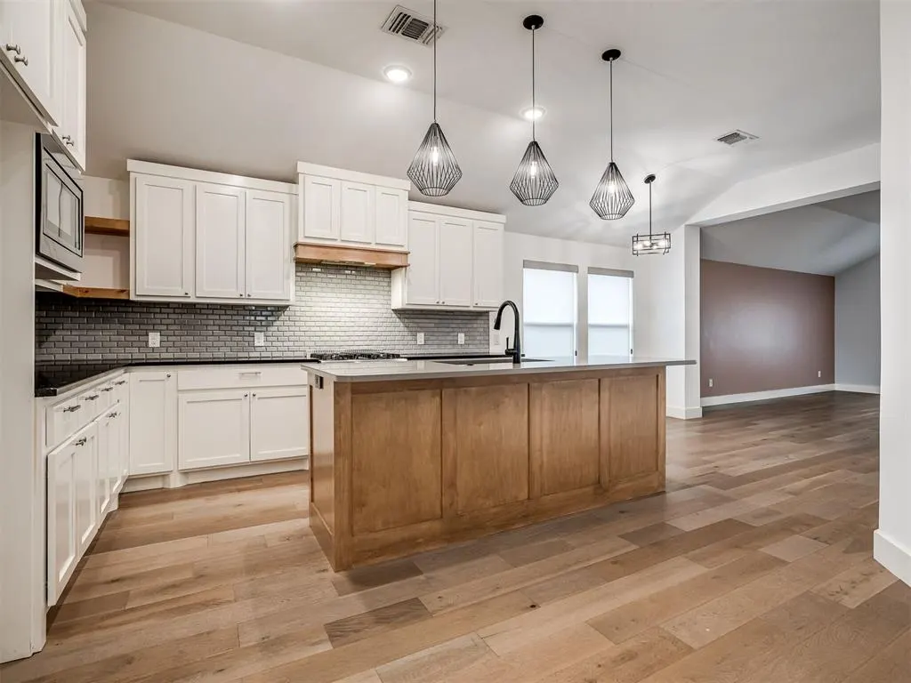Photo 7 — 3113 Montane Court, Norman, OK 73069