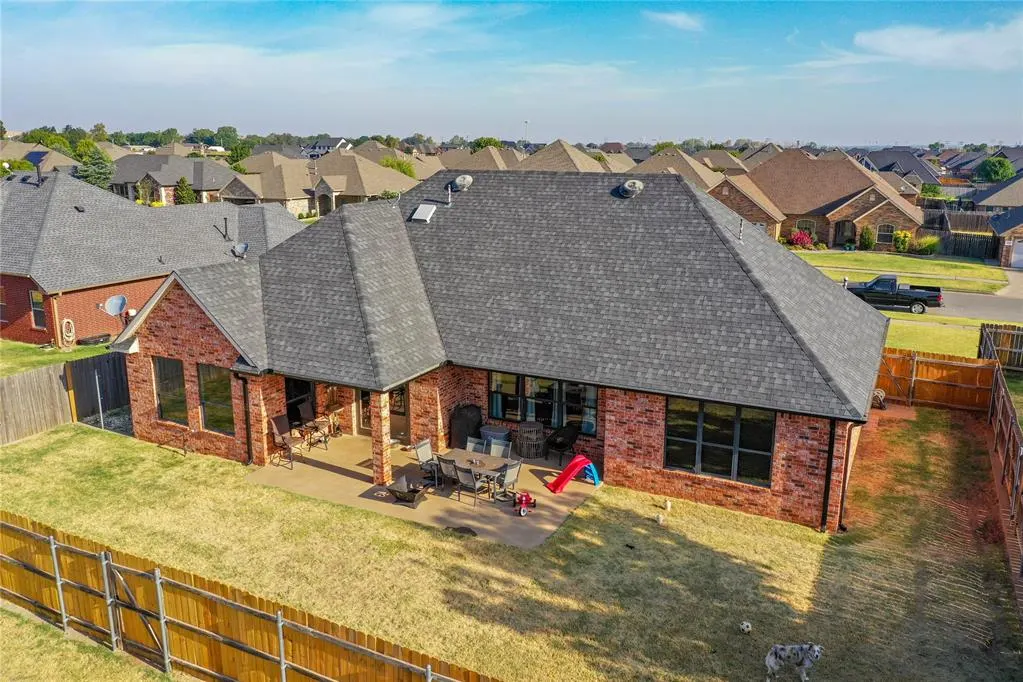 Photo 36 — 2200 Stratta Drive, Weatherford, OK 73096