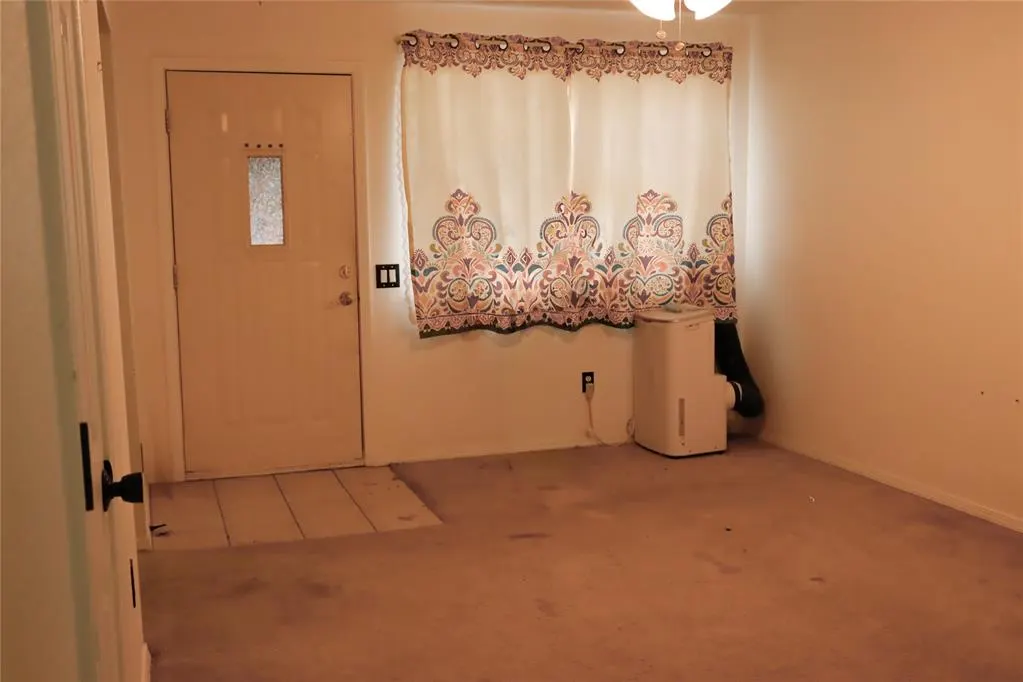 Photo 7 — 916 N Windermere Drive, Oklahoma City, OK 73160