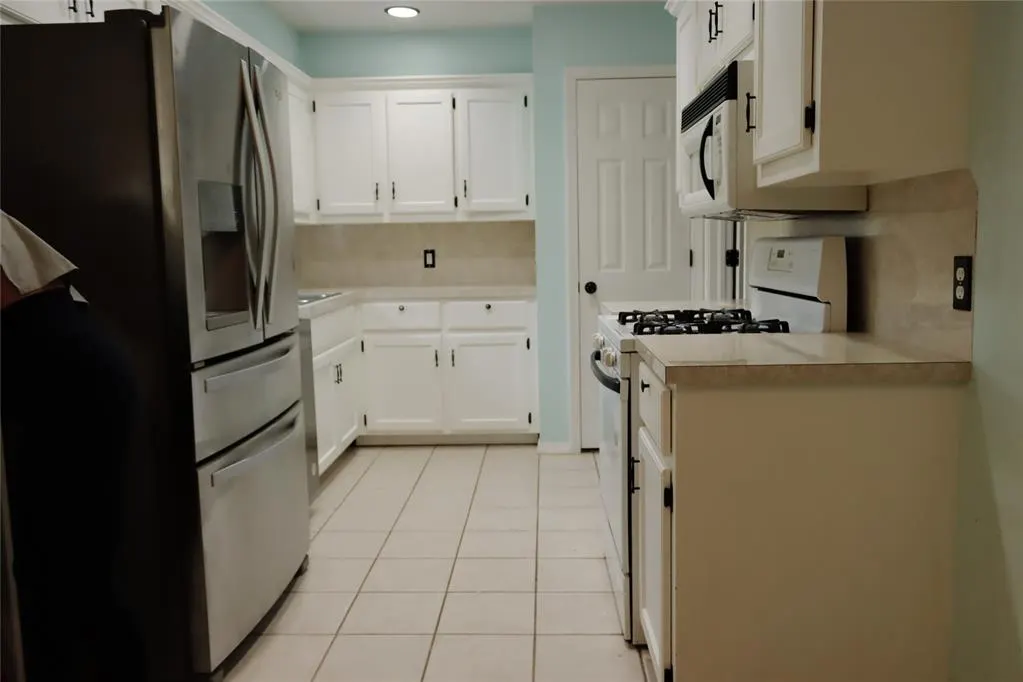 Photo 17 — 916 N Windermere Drive, Oklahoma City, OK 73160